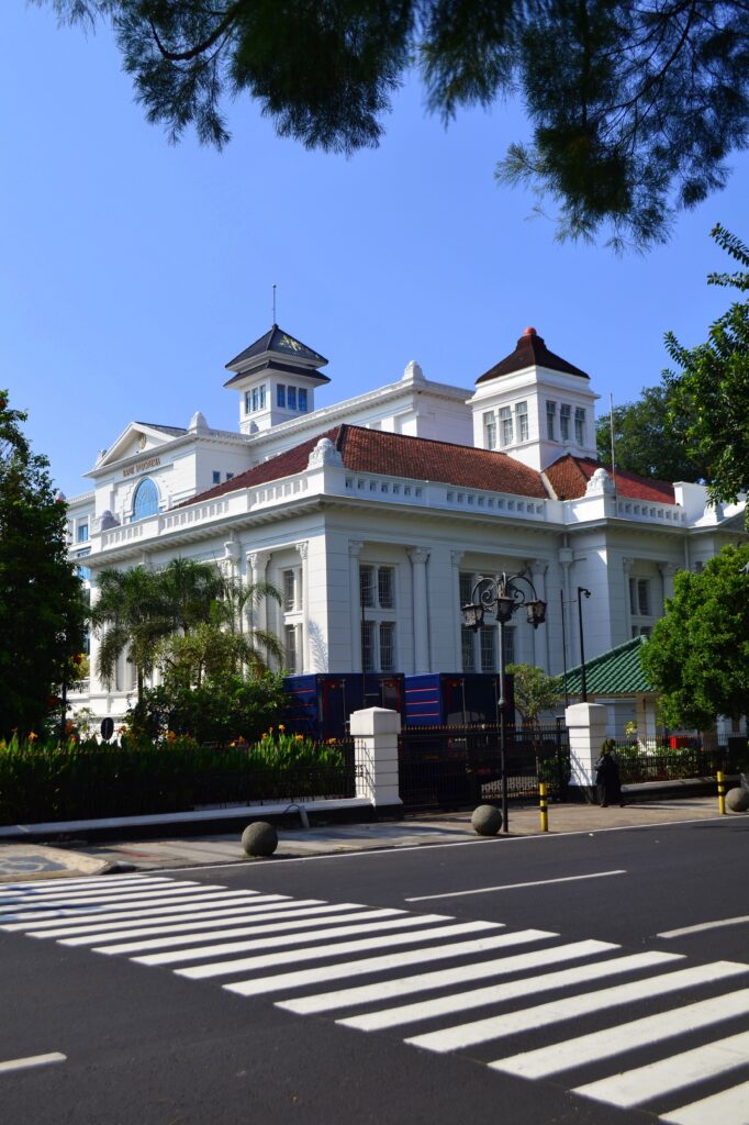 Bank Indonesia Independence represented by the Bank Indonesia headquarters in Jakarta.