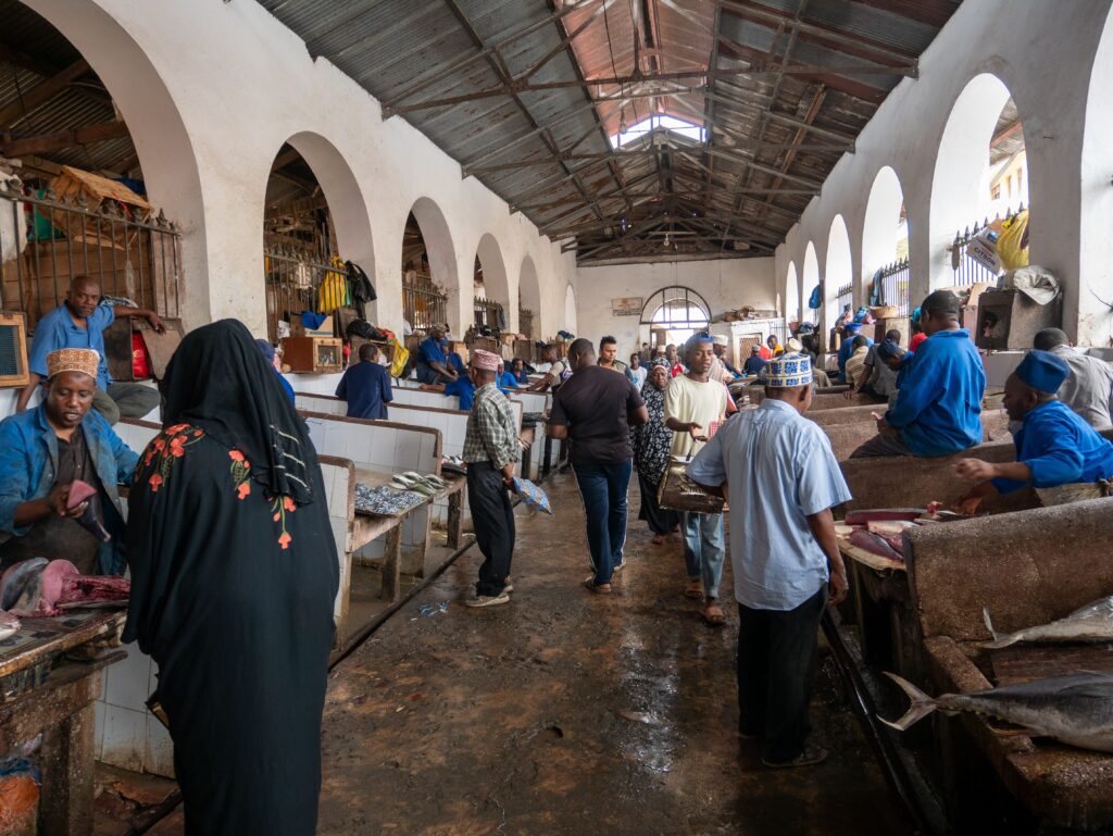 Traditional market activity in Indonesia reflecting rising food prices and inflation trends in 2026.