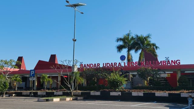 Lede Kalumbang Tambolaka Airport
