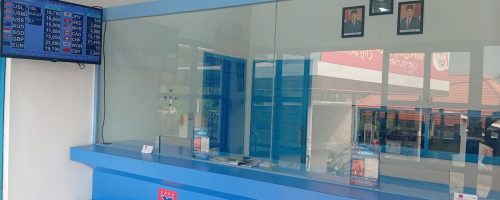 Customer service counter at Cash X Change in Kelingking Beach, Nusa Penida