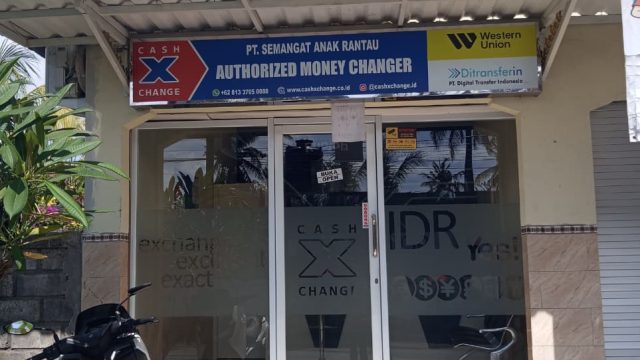 Entrance of Cash X Change authorized money changer in Buyuk, Nusa Penida